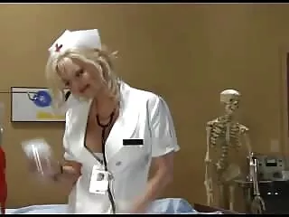 Super Hottie- ն անընդհատ շպրտում է VIBEPUSSY խաղալիքի ներսում