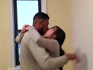 Sweet Girl- ը զվարճանում է Webcam- ում